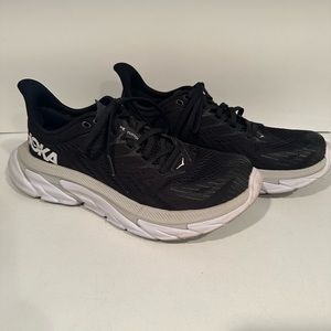 HOKA Clifton Edge women’s size 8 running shoes black/white